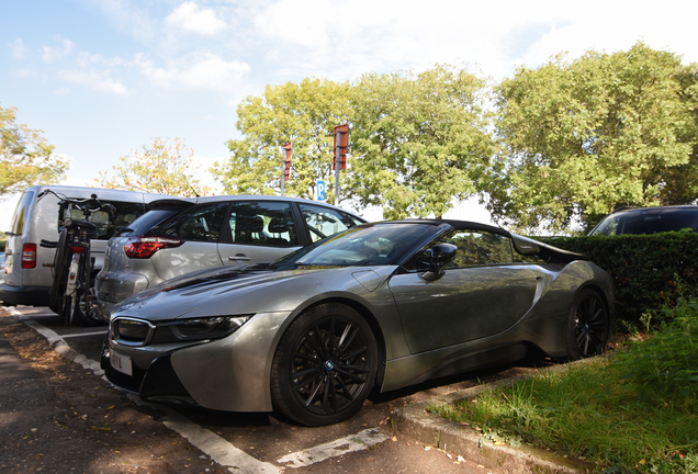 BMW i8 Roadster