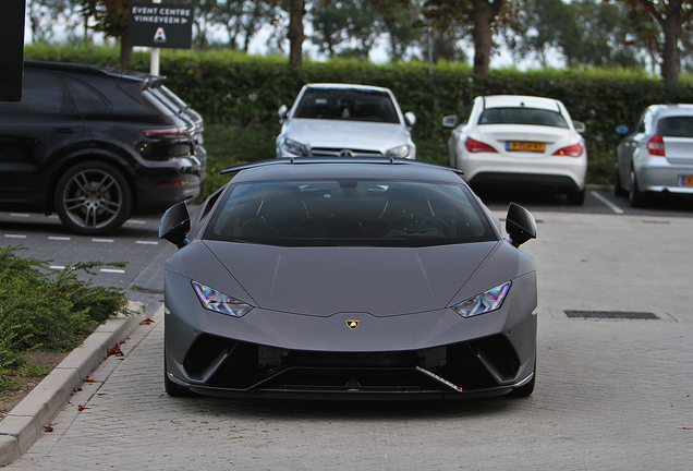 Lamborghini Huracán LP640-4 Performante