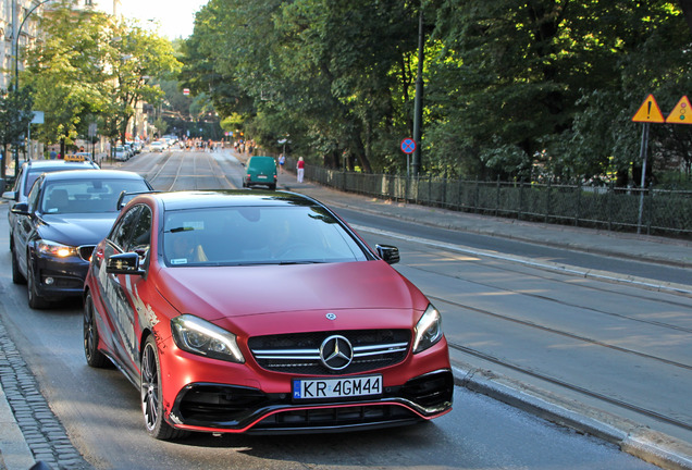 Mercedes-AMG A 45 W176 2015