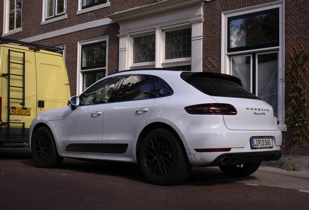 Porsche 95B Macan GTS