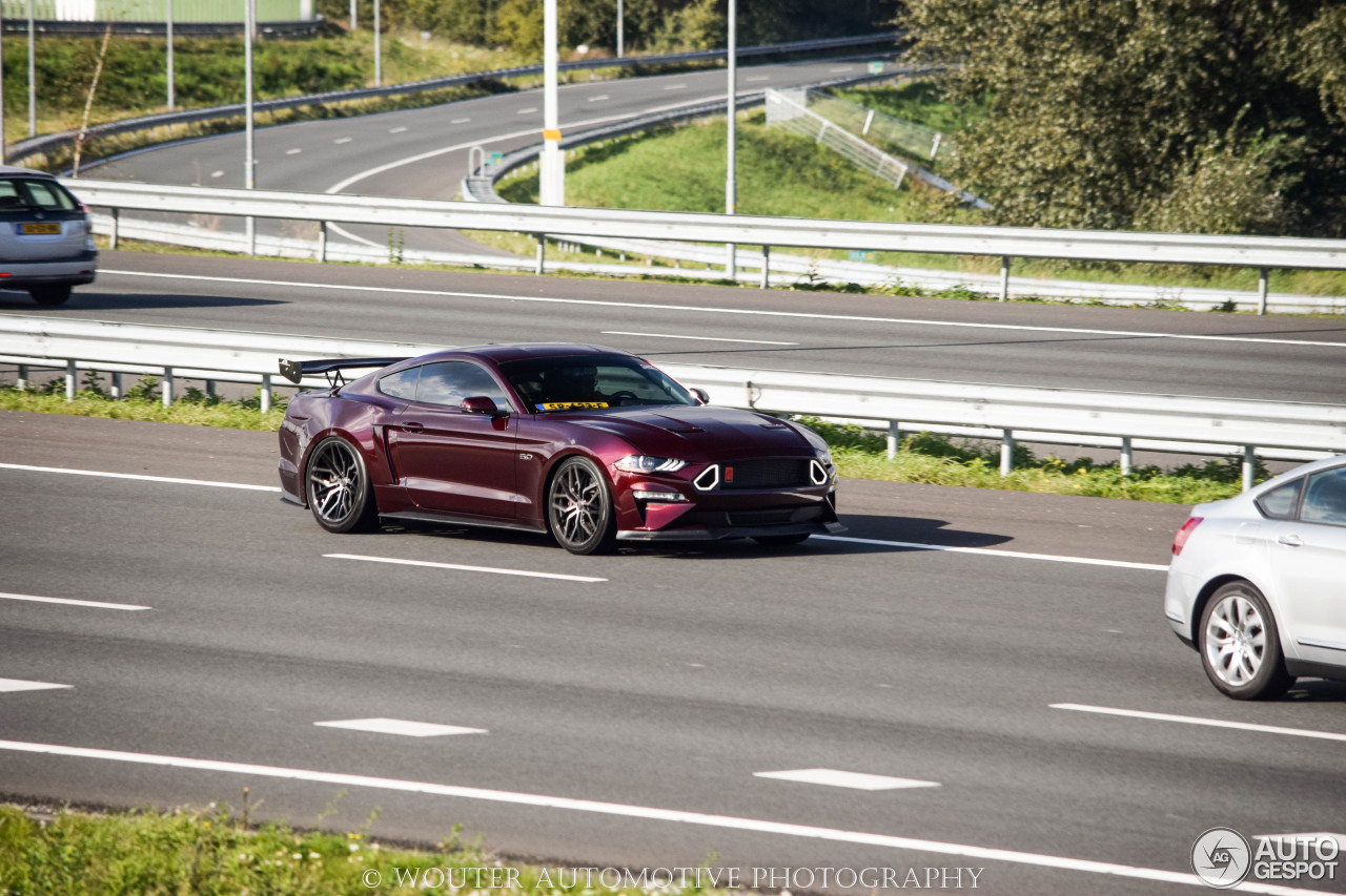 Ford Mustang GT 2018 Royal Crimson GT