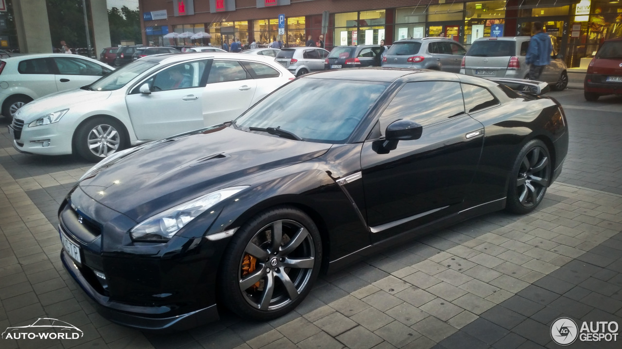 Nissan GT-R