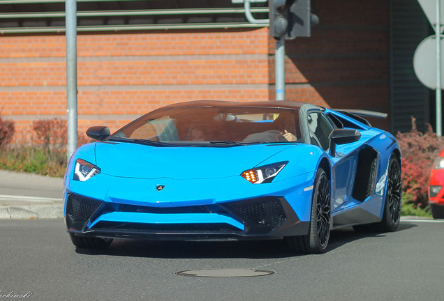 Lamborghini Aventador LP750-4 SuperVeloce Roadster