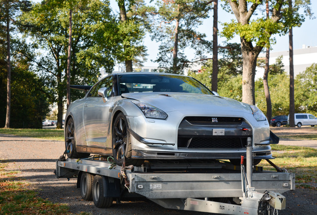 Nissan GT-R