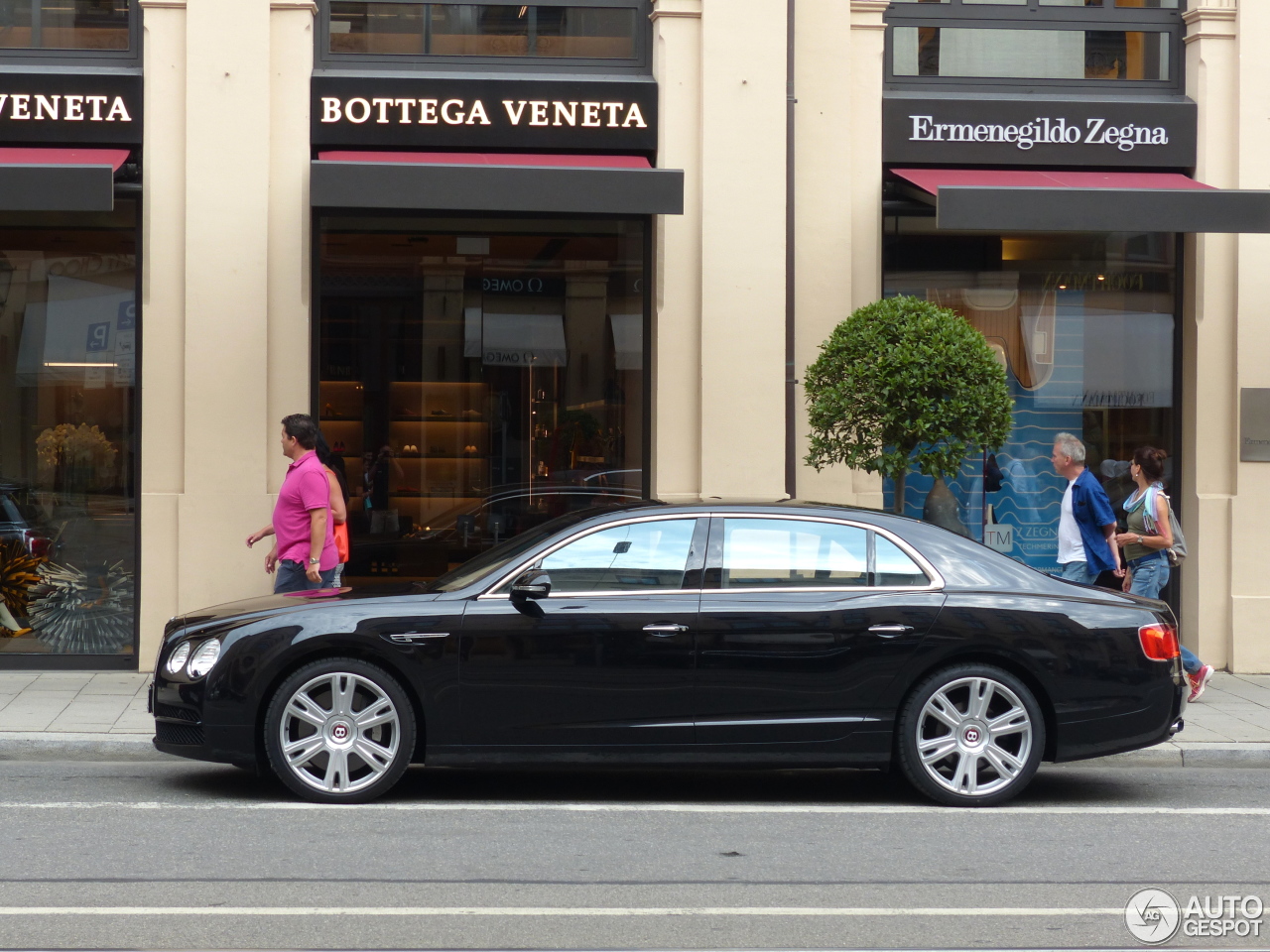 Bentley Flying Spur V8