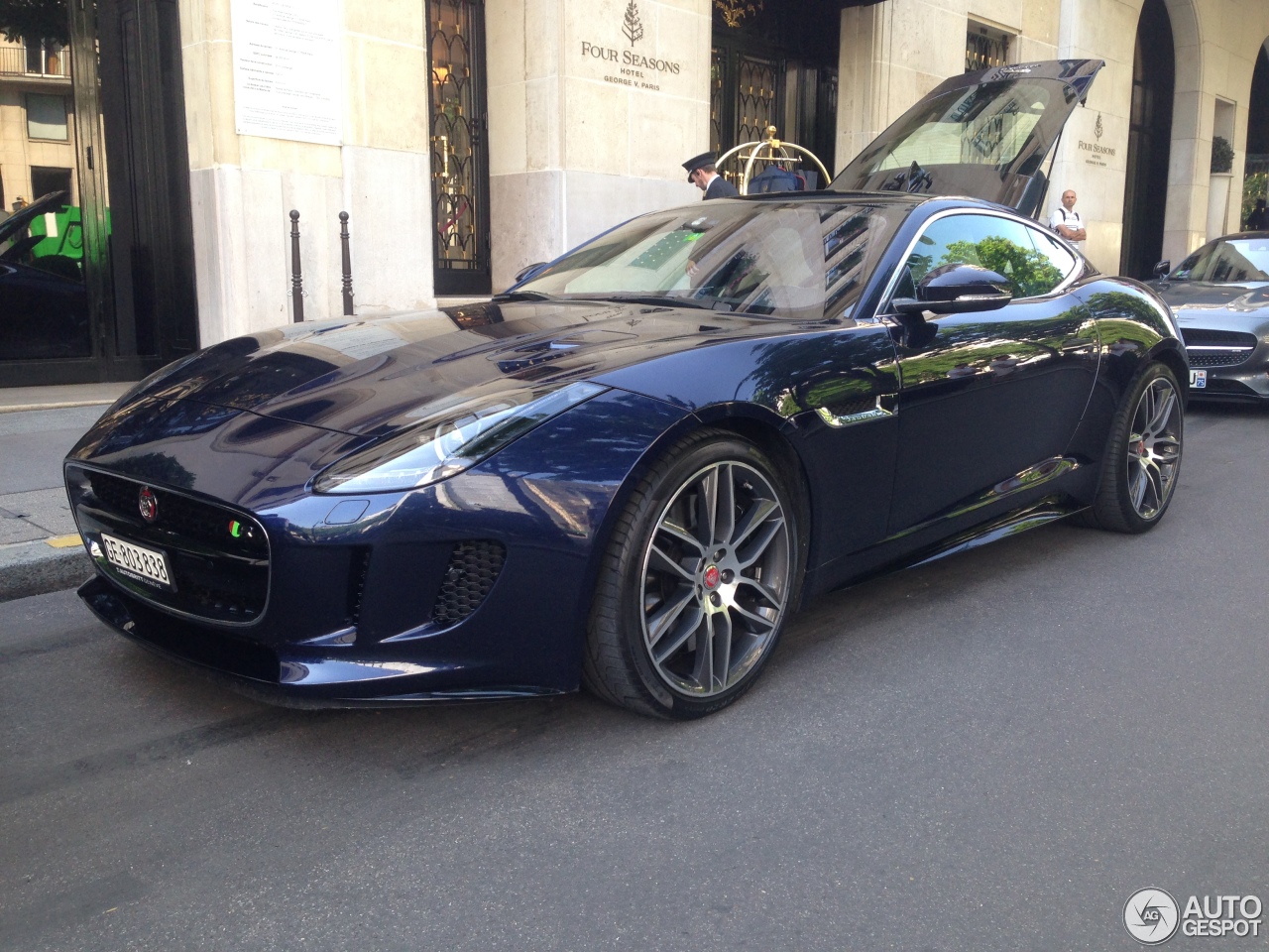 Jaguar F-TYPE R AWD Coupé