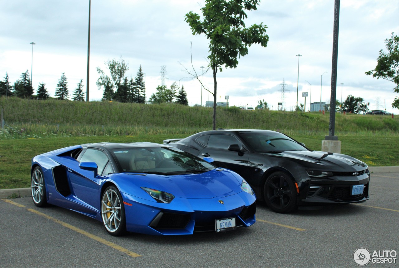 Lamborghini Aventador LP700-4 Roadster