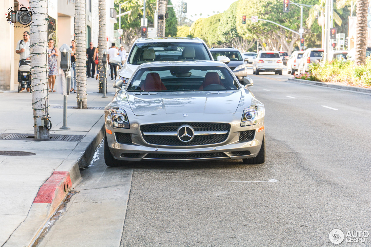 Mercedes-Benz SLS AMG