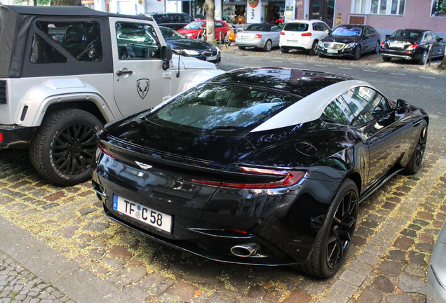 Aston Martin DB11