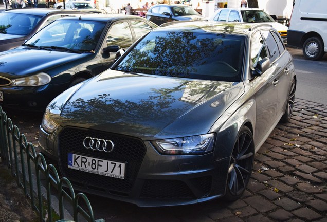 Audi RS4 Avant B8