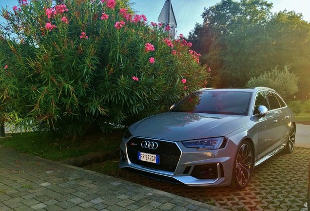 Audi RS4 Avant B9