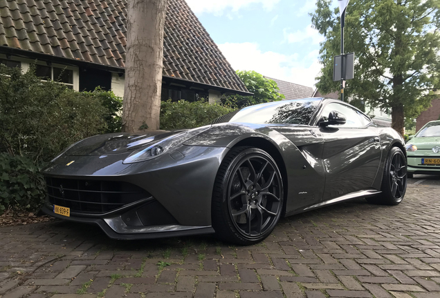 Ferrari F12berlinetta Novitec Rosso