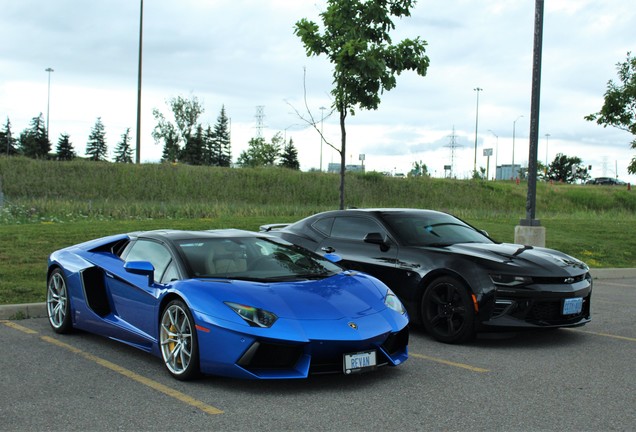 Lamborghini Aventador LP700-4 Roadster