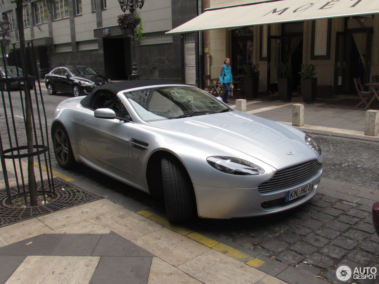 Aston Martin V8 Vantage Roadster