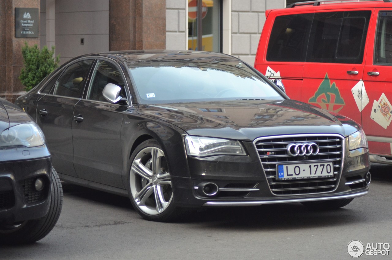 Audi S8 D4