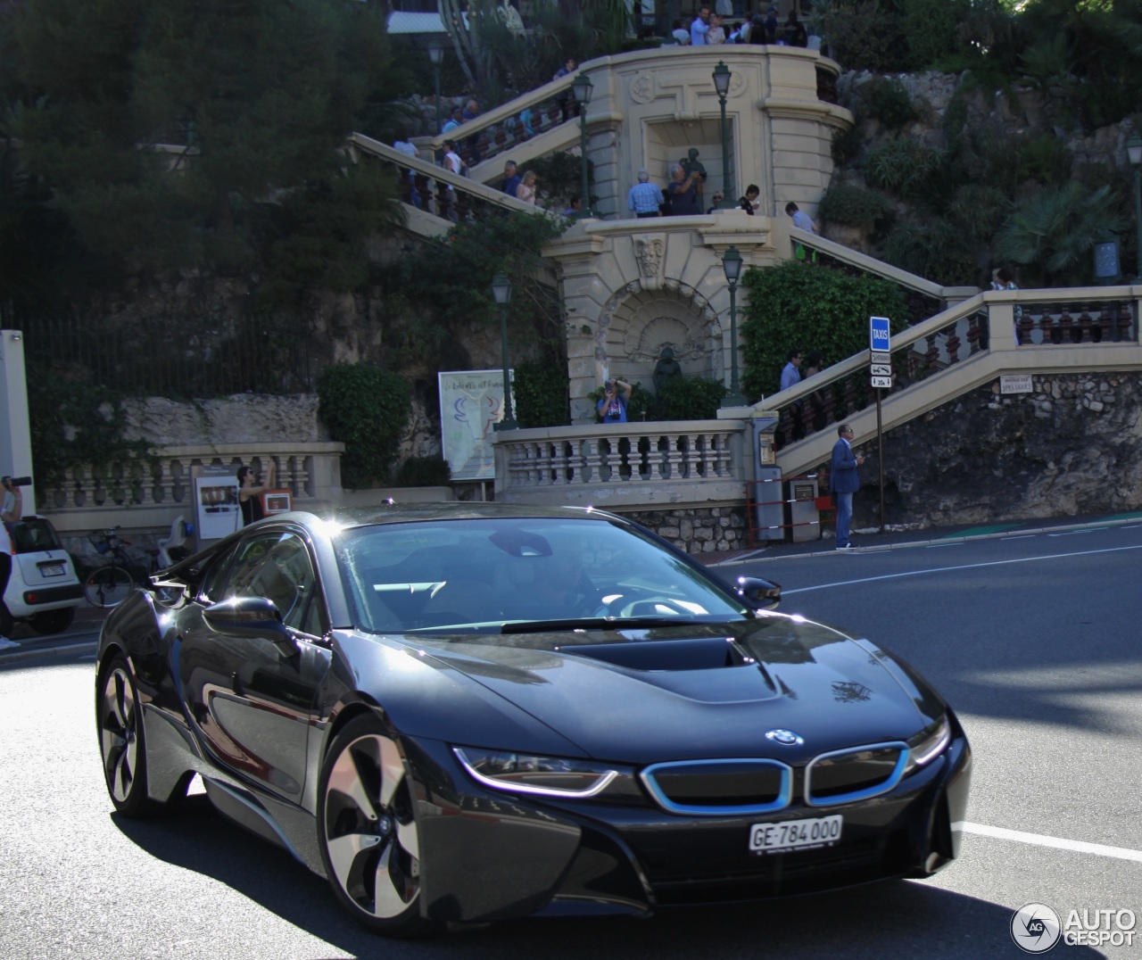 BMW i8