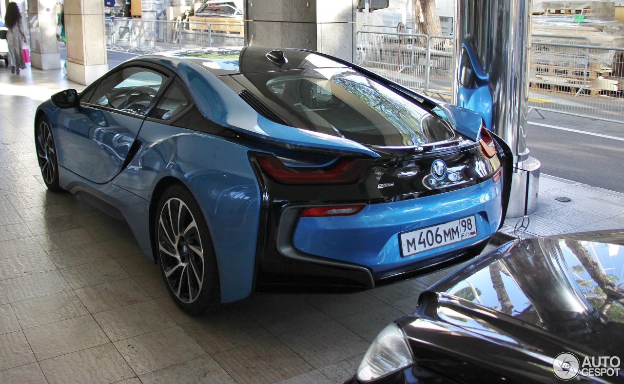 BMW i8