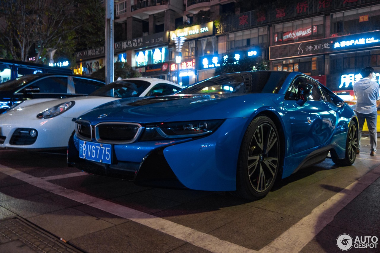 BMW i8