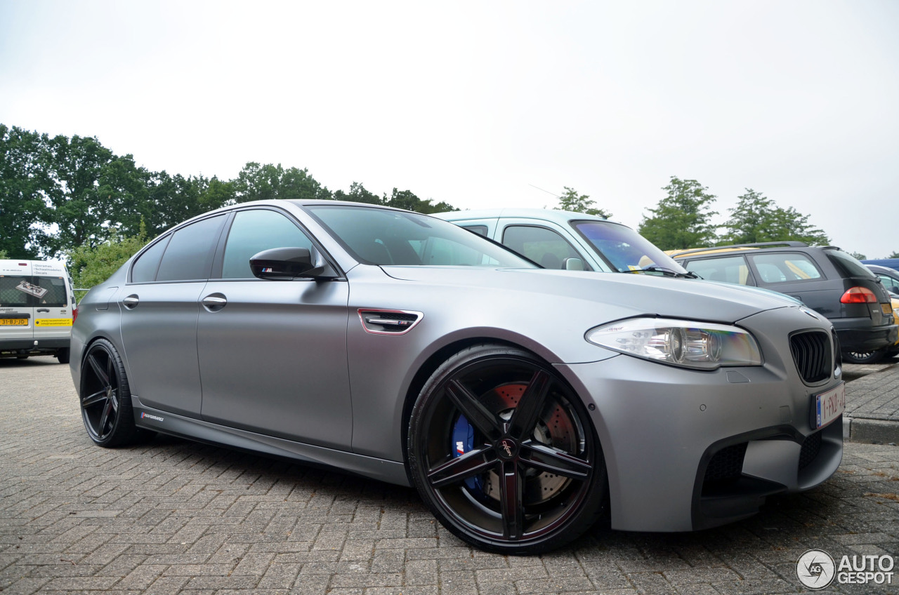 BMW M5 F10 2011