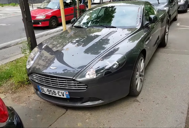 Aston Martin DB9 2010