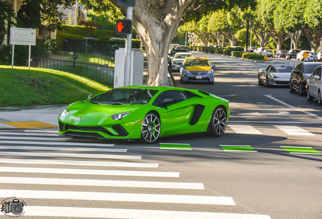 Lamborghini Aventador S LP740-4