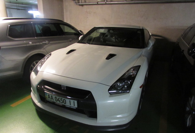 Nissan GT-R