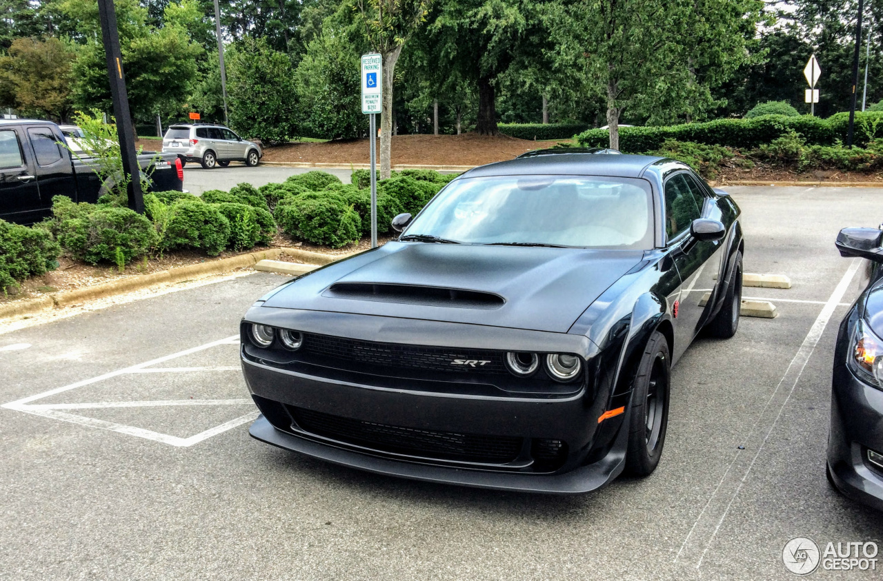 Dodge Challenger SRT Demon