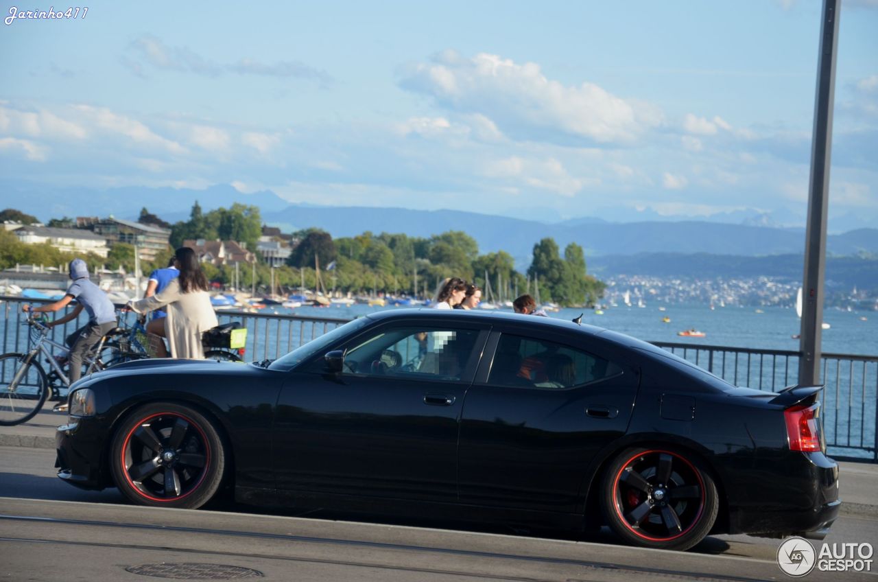 Dodge Charger SRT-8