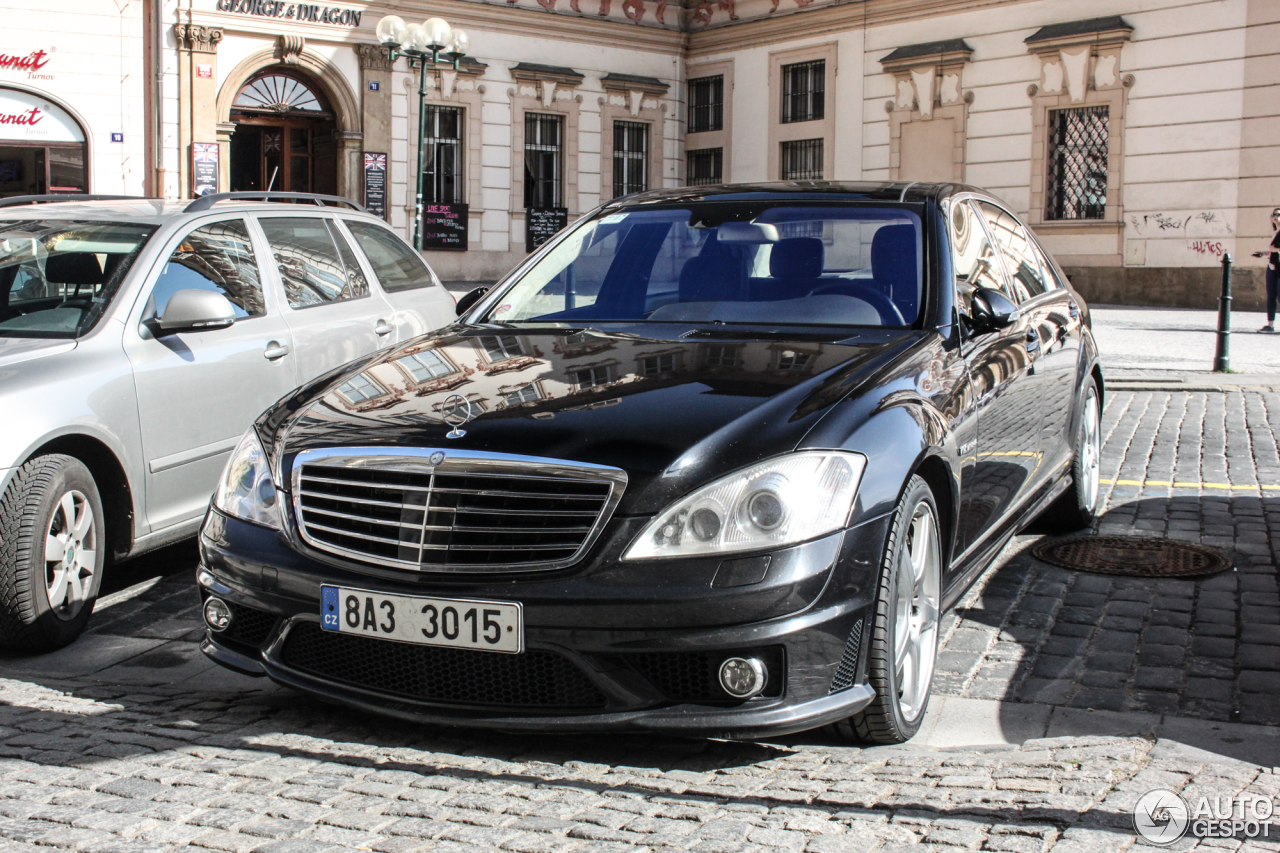 Mercedes-Benz S 65 AMG V221