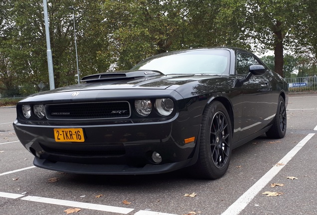 Dodge Challenger SRT-8