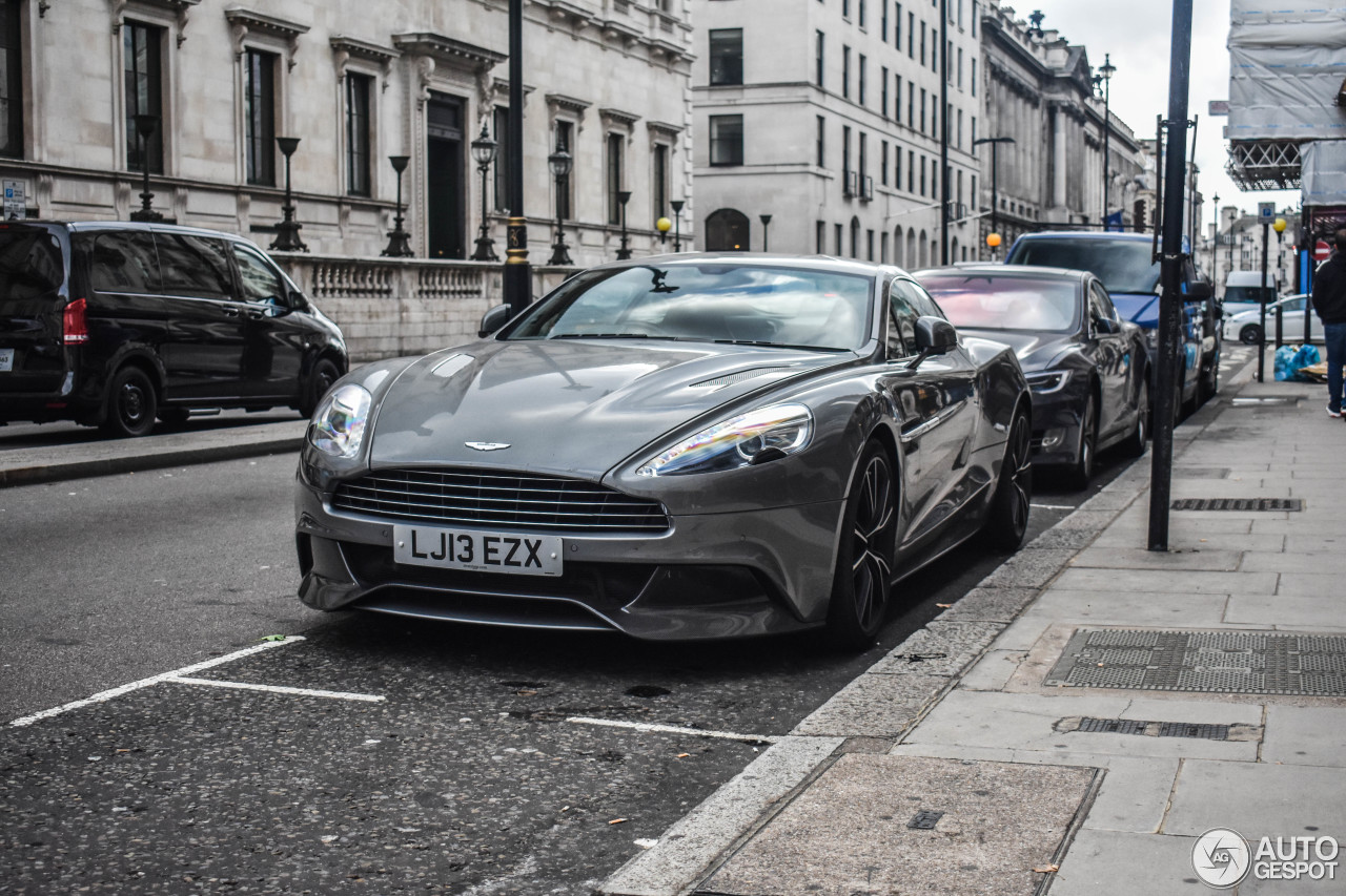 Aston Martin Vanquish 2013