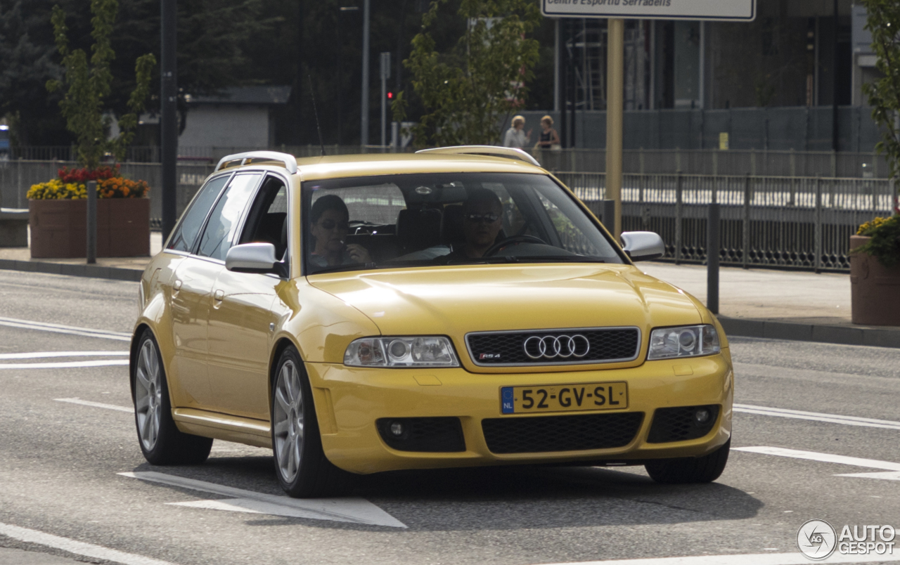 Audi RS4 Avant B5