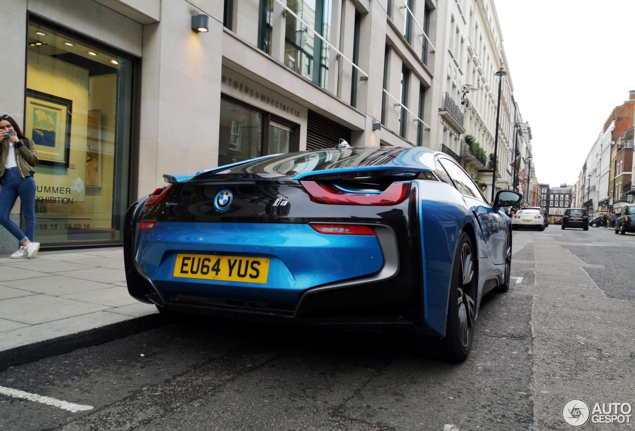 BMW i8