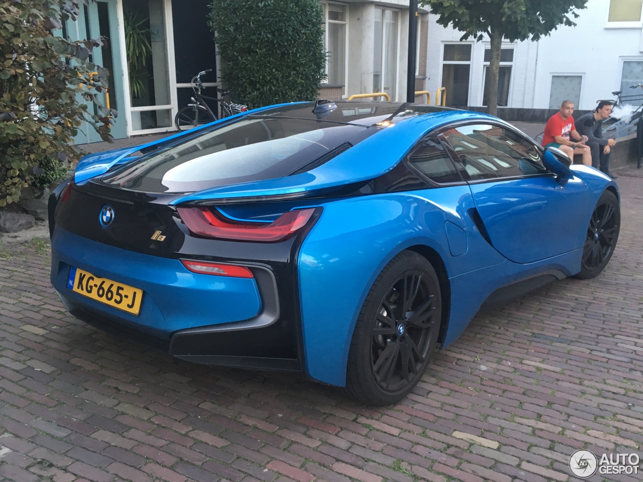 BMW i8