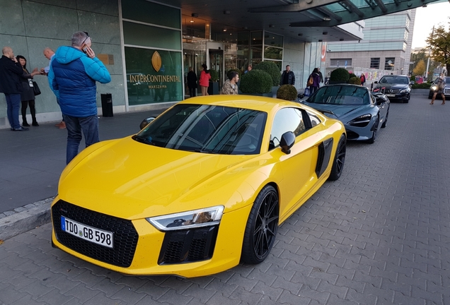 Audi R8 V10 Plus 2015