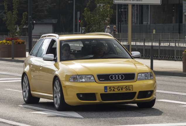 Audi RS4 Avant B5