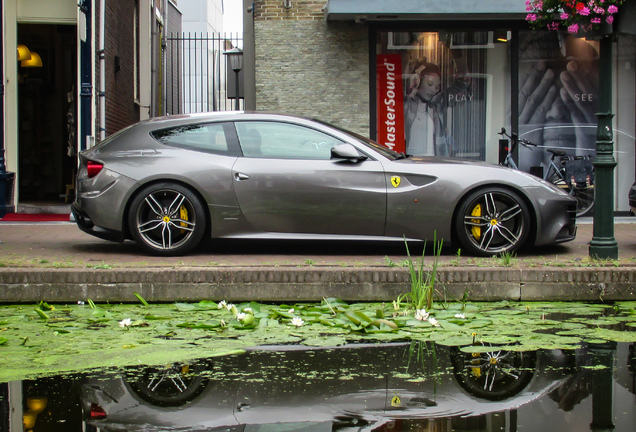 Ferrari FF