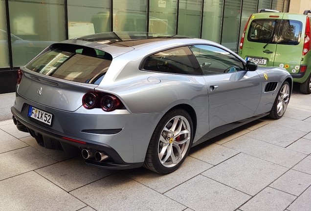 Ferrari GTC4Lusso