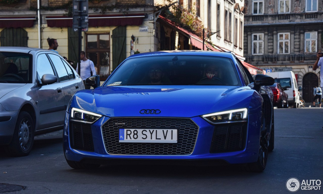 Audi R8 V10 Plus 2015