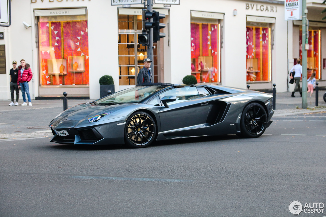 Lamborghini Aventador LP700-4 Roadster