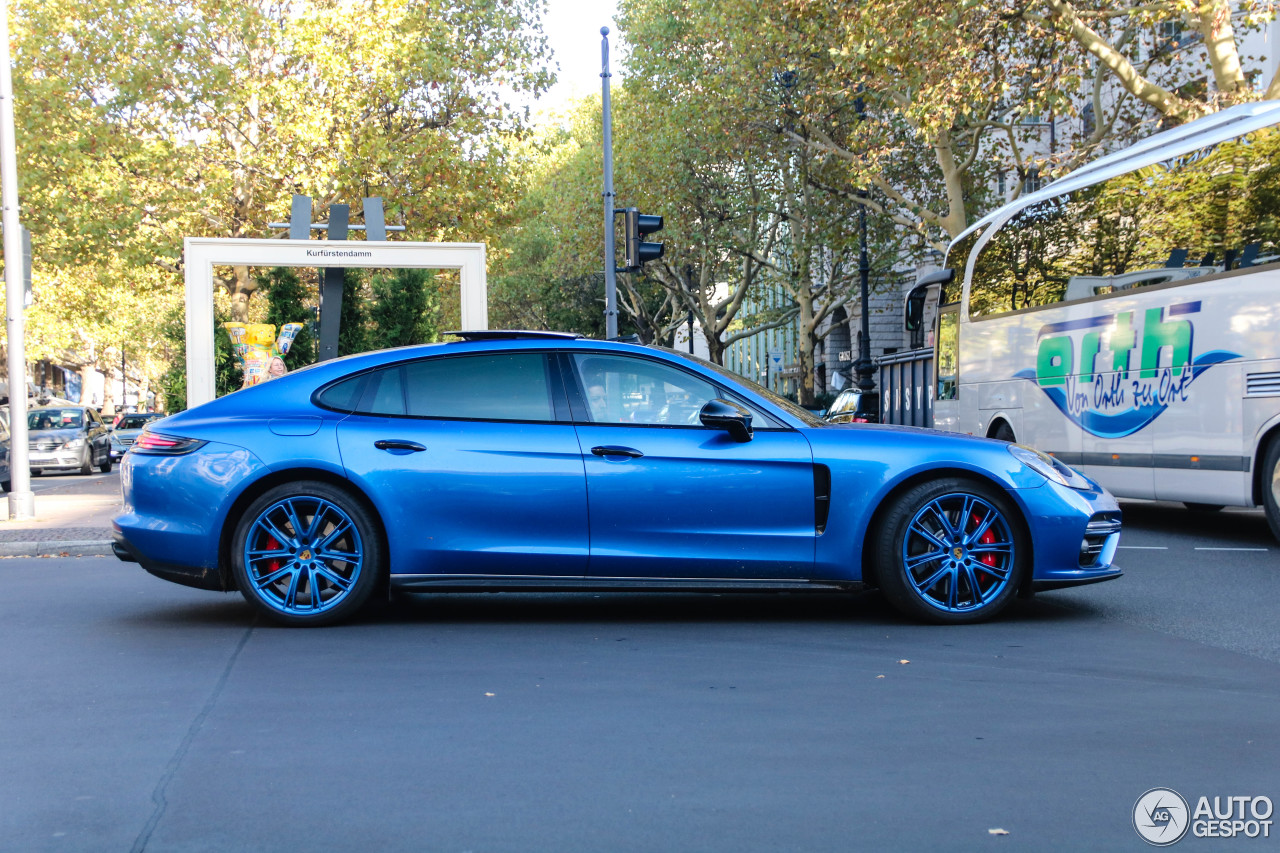 Porsche 971 Panamera Turbo Executive