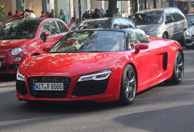 Audi R8 V10 Spyder 2013