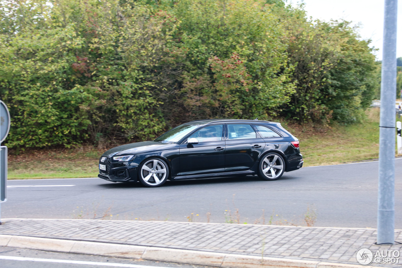 Audi RS4 Avant B9