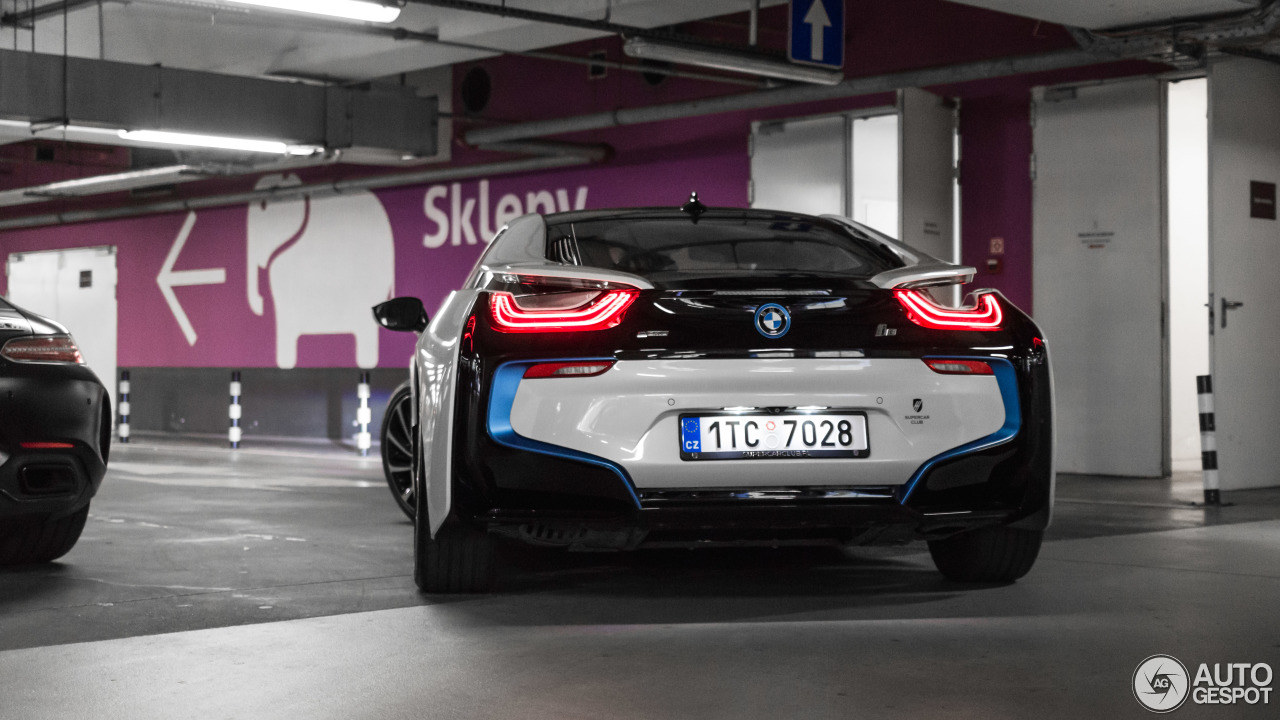 BMW i8