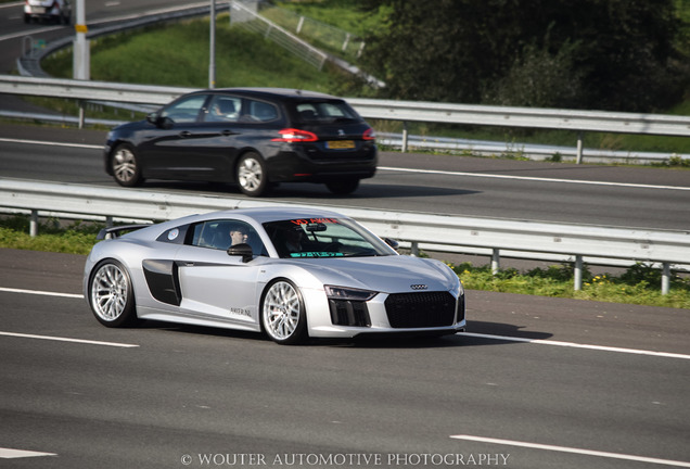 Audi R8 V10 Plus 2015