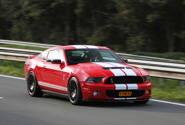 Ford Mustang Shelby GT500 2010