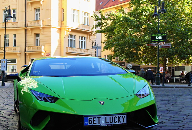 Lamborghini Huracán LP640-4 Performante