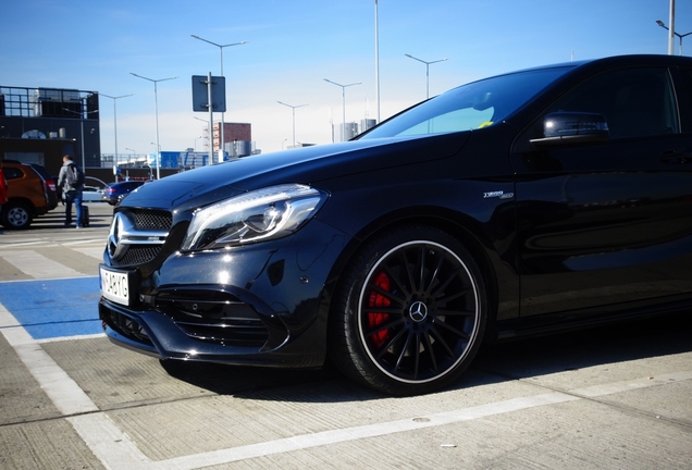 Mercedes-AMG A 45 W176 2015