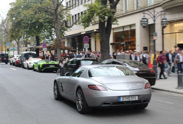 Mercedes-Benz SLS AMG