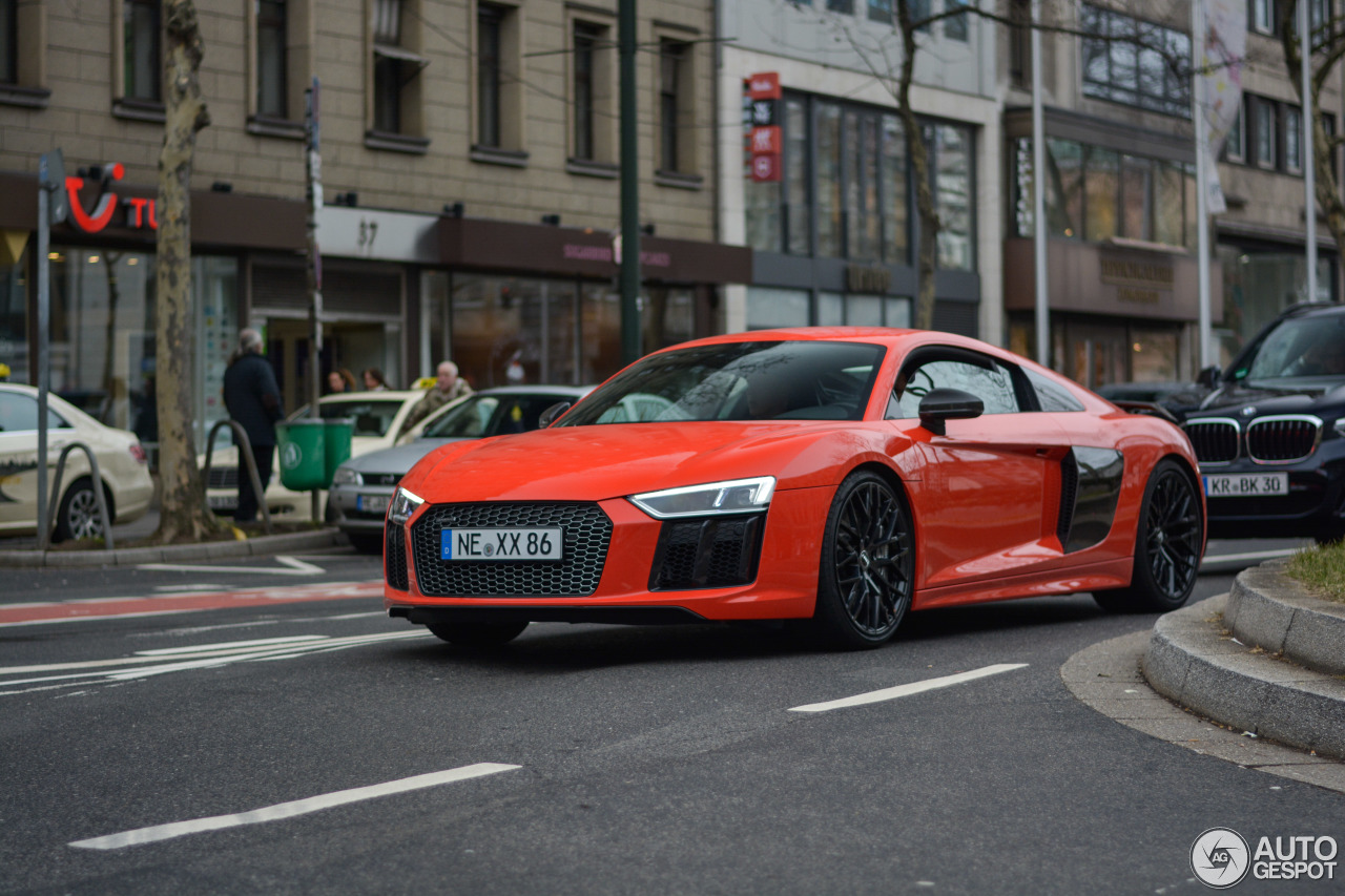 Audi R8 V10 Plus 2015